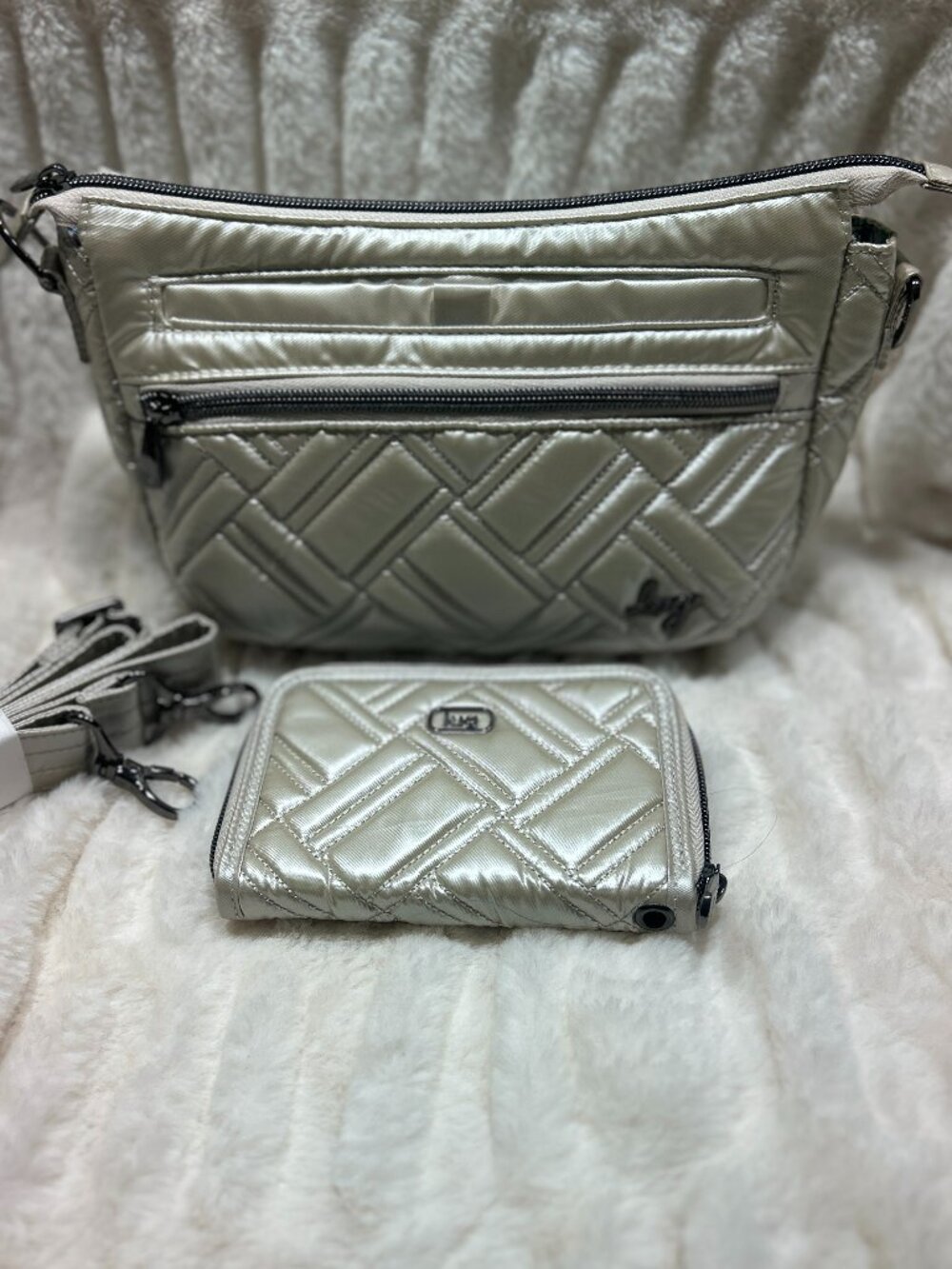 EUC Lug Dash and matching Rodeo 2 Wallet in Metallic Pebble